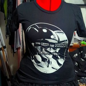 *2 for 20* NWOT Busted Tees Harley Quinn tshirt